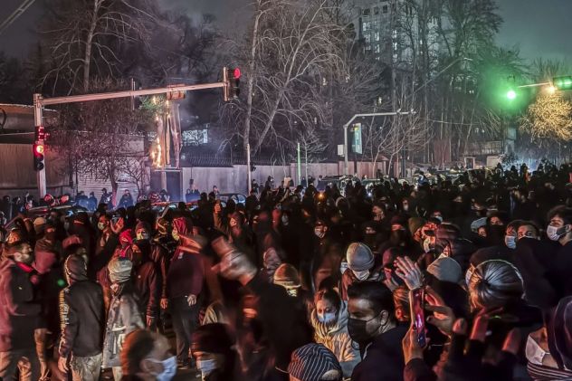 Manifestations en Iran : la jeunesse en première ligne face à la répression meurtrière