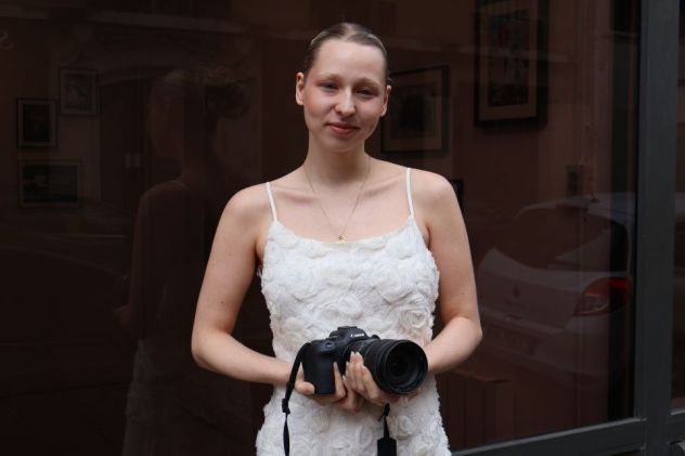 "C’est mon père qui m’a offert son appareil photo pour mes 17 ans" : Éléa, étudiante en photographie