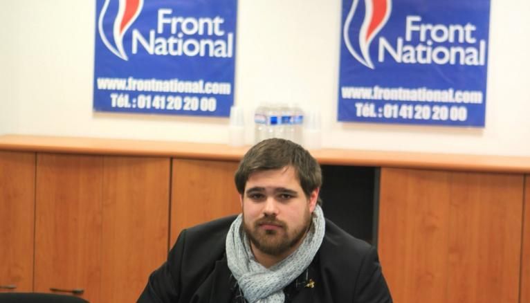 Alexandre milite pour la candidate FN Marine Le Pen lors de la campagne présidentielle 2017.