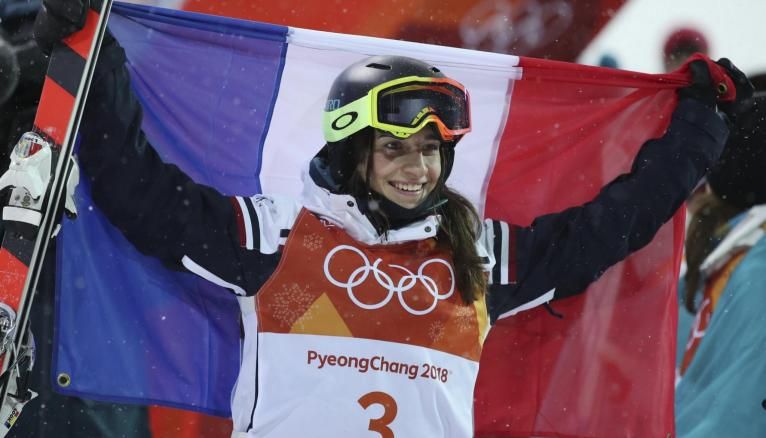 Perrine Laffont, médaillée d'or aux JO 2018 en ski de bosses, apprend le droit et la compta en DUT.