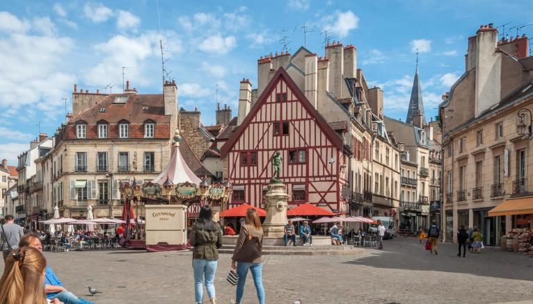 Dijon, préfecture de la région Bourgogne-Franche-Comté, attire les étudiants.