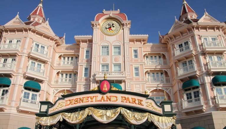 Le parc Disneyland Paris recrute déjà des saisonniers pour les vacances de printemps et cet été.