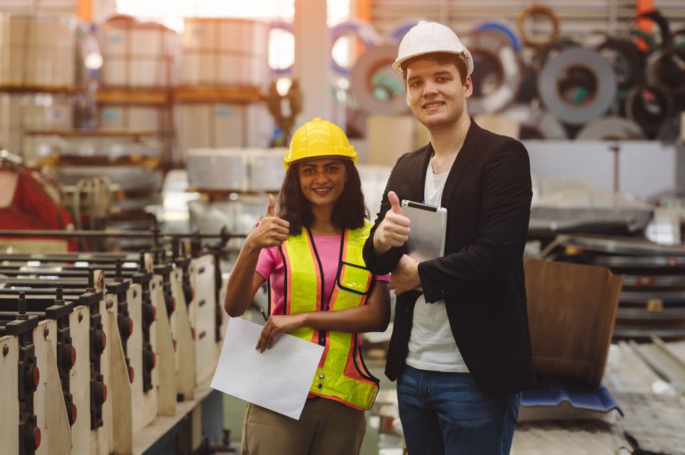 Le responsable de production supervise et optimise la fabrication de biens ou de services.