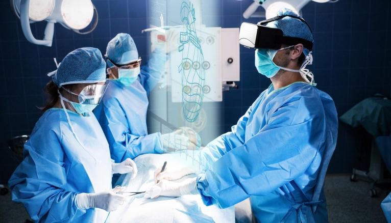 Avec la 3D, les futurs chirurgiens peuvent s'exercer dans des conditions réelles.