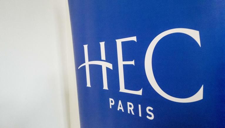 Plus de 1.900 étudiants et diplômés de HEC Paris demandent un nouveau directeur "engagé"