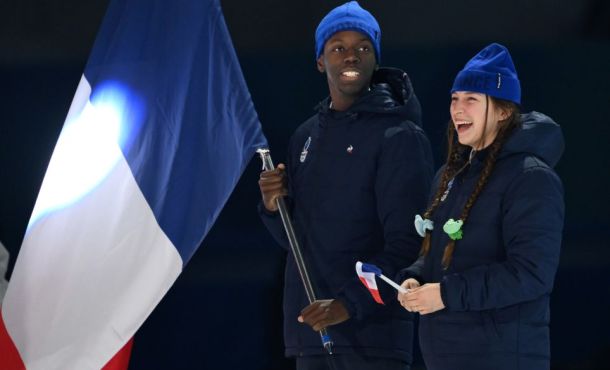 Franck et la snowboardeuse Lea Casta ont été porte-drapeau de la délégation française aux Jeux olympiques de la Jeunesse, en Corée du Sud.