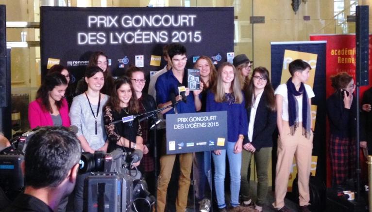 Annonce du prix Goncourt des lycéens 2015, à Rennes, le 1er décembre 2015.