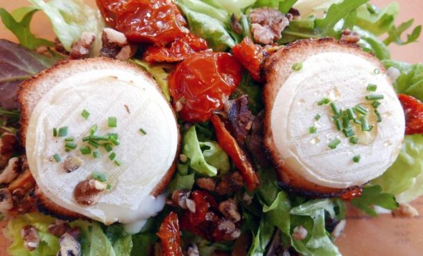 Que faire avec une bûche de chèvre ? 5 recettes faciles et pas chères