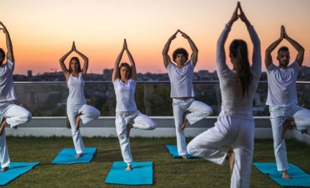 Quiz -Sauras-tu deviner quelle position de Yoga se cache derrière cette image ?