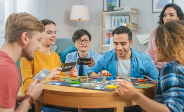 Voici les meilleurs jeux de société pour s'amuser en famille ou entre amis