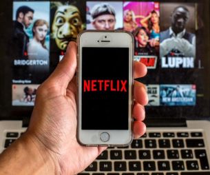 Netflix : Quels sont les nouveaux films & séries à mater en avril 2021 ?