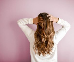 4 méthodes pour lutter contre les cheveux gras