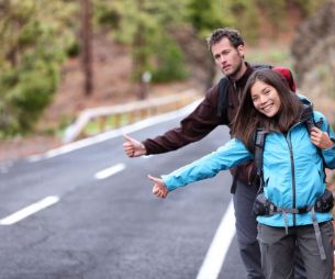 Voyager en stop : nos conseils pour vivre une aventure unique et sécurisée