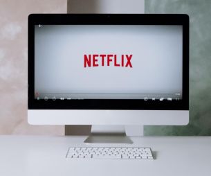 Netflix : Quels sont les nouveaux films & séries à mater en septembre 2021 ?