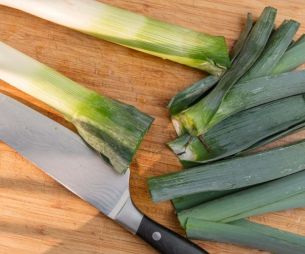 Que faire avec le vert de poireau ? 4 recettes faciles et pas chères pour ne plus devoir le jeter