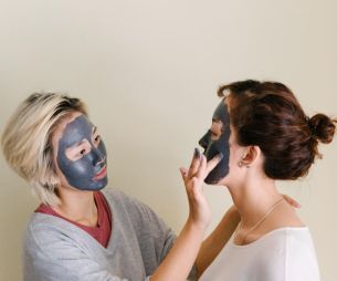 Beauté : Les masques à faire absolument selon ton type de peau