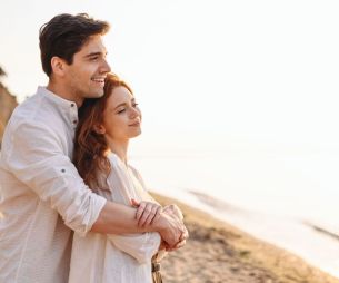 4 signes qui montrent que tu tombes amoureux(-euse) trop vite