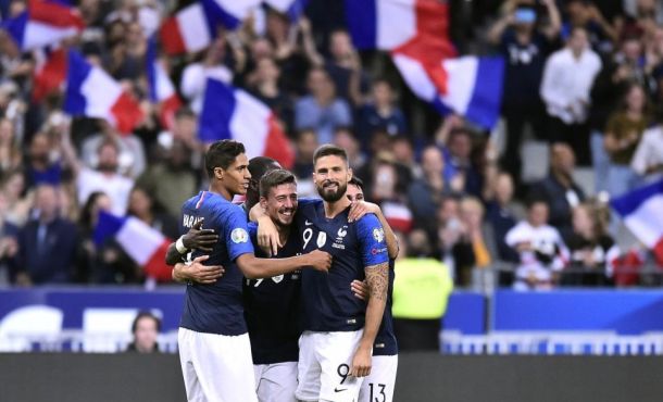 Quiz - Sauras-tu deviner qui est ce joueur de l'équipe de France de football ?