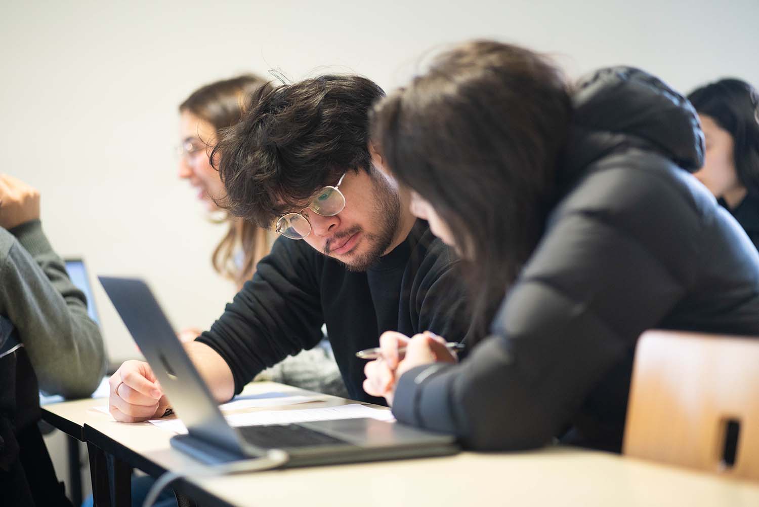 Etudiants en MSc à l'école de la double compétence Ionis-STM